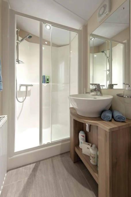 Lagooncombe Modern And Cosy Holiday Home Haverigg Exteriör bild