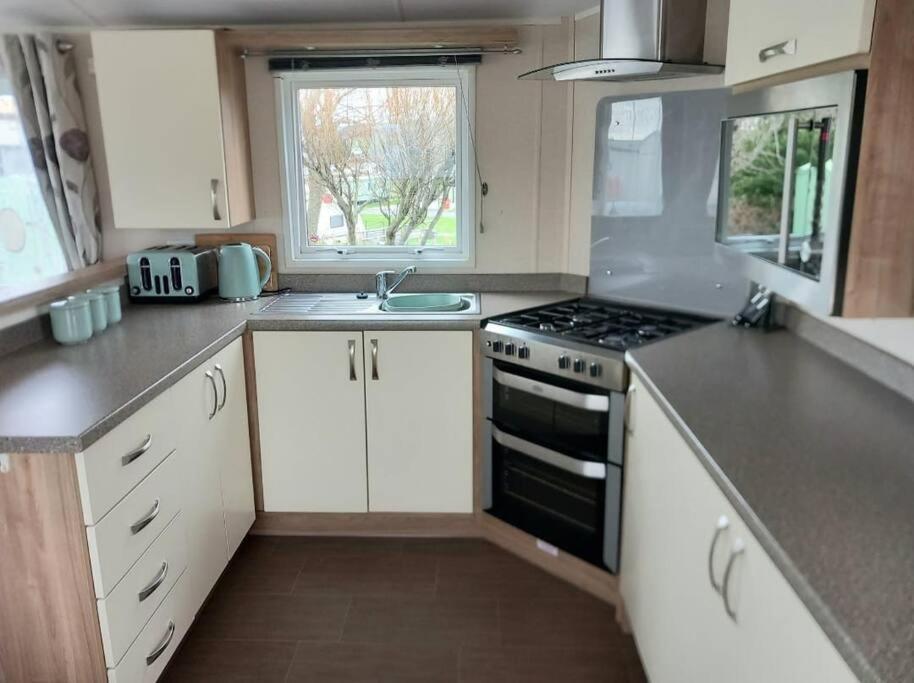 Lagooncombe Modern And Cosy Holiday Home Haverigg Exteriör bild